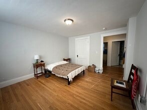 208 Main St in Medford, MA - Building Photo - Building Photo