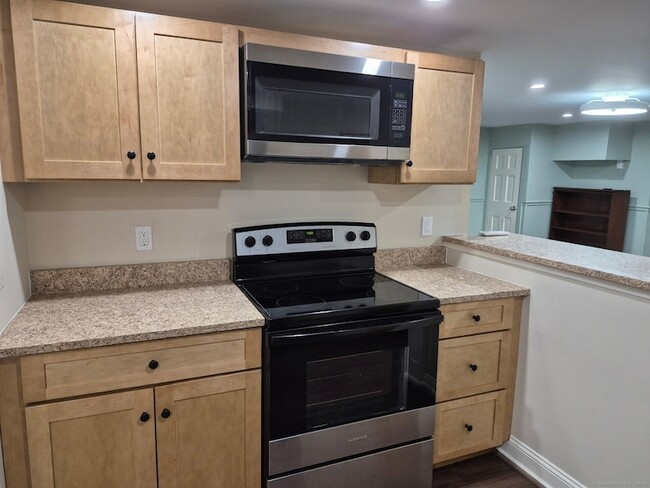 property at 10 Elmwood Ave