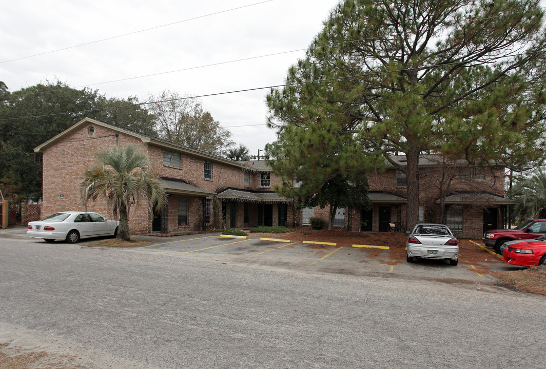 The Palms Apartments in Charleston, SC - Building Photo