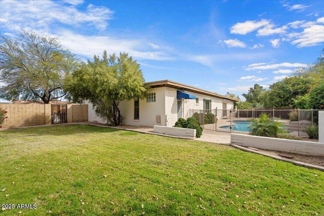 5345 E Crocus Dr in Scottsdale, AZ - Building Photo