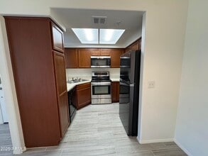 1825 W Ray Rd in Chandler, AZ - Foto de edificio - Building Photo