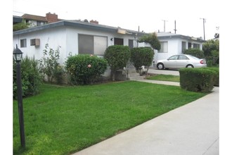 400-408 S Alhambra Ave in Monterey Park, CA - Building Photo - Building Photo