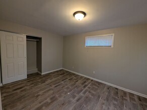 9855 Lorna Ln in St. Louis, MO - Building Photo - Building Photo