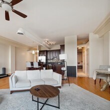 3323 N Paulina St, Unit 4G in Chicago, IL - Foto de edificio - Building Photo