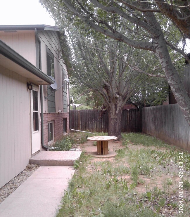 1676 Polk St, Unit B in Laramie, WY - Building Photo - Building Photo