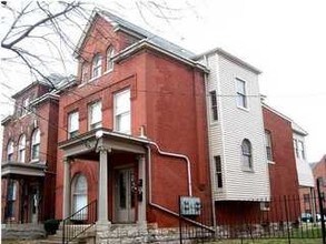 1718 S 4th St in Louisville, KY - Foto de edificio - Building Photo