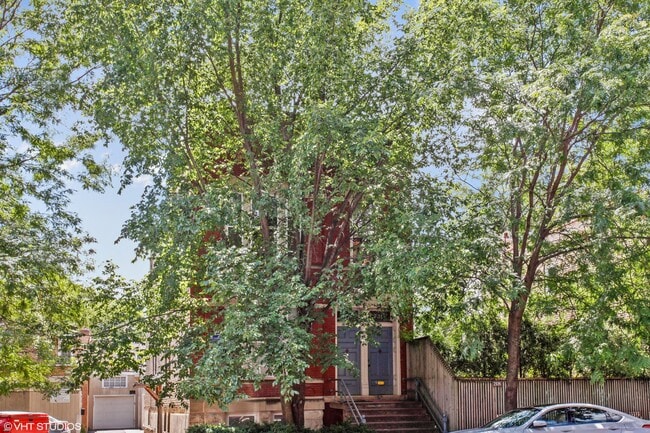 2531-2533 W Augusta Blvd, Unit 1F