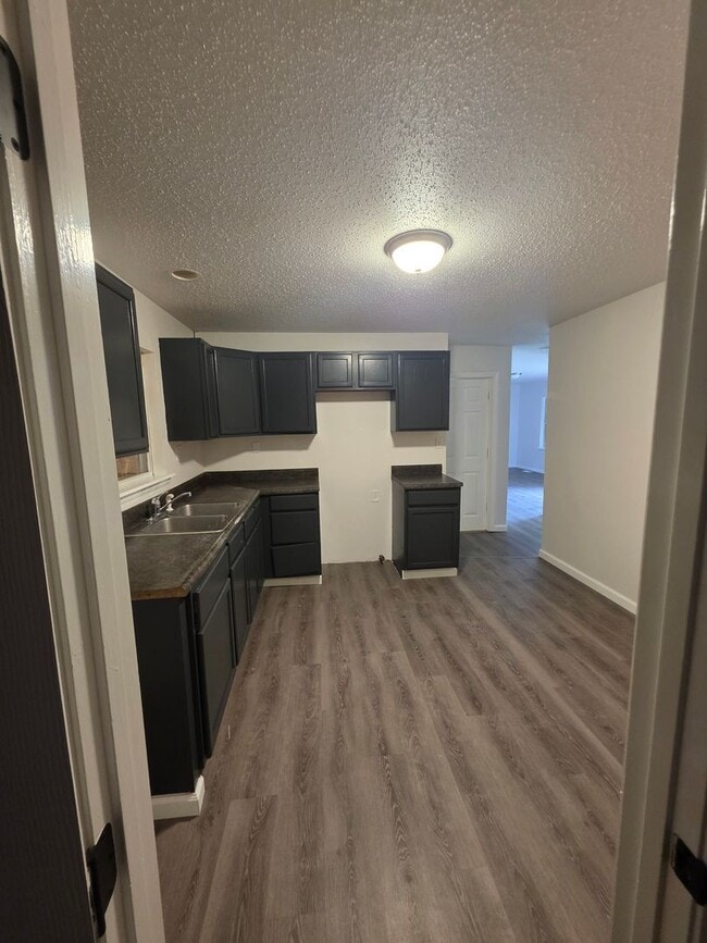 1703 Doris Ave