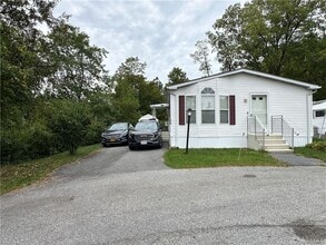 416 Silver Maples Dr in Harriman, NY - Building Photo - Building Photo