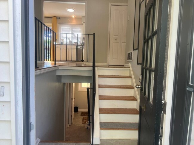 325 Rockhurst Rd in Bolingbrook, IL - Building Photo - Building Photo
