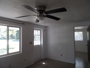 102 Highland Ave in Debary, FL - Building Photo - Building Photo