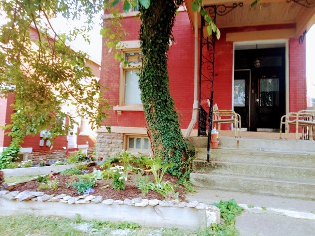 2451 Maplewood Ave, Unit 3T in Cincinnati, OH - Building Photo - Building Photo