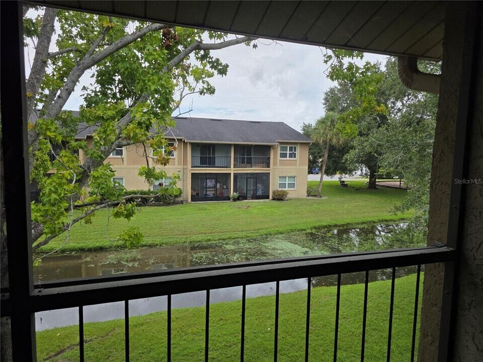 9910 Turf Way in Orlando, FL - Building Photo