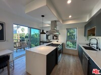 1236 N Fairfax Ave in West Hollywood, CA - Building Photo - Building Photo