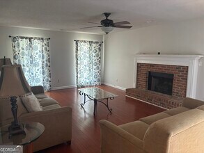 4961 Brownwood Dr in Powder Springs, GA - Building Photo - Building Photo