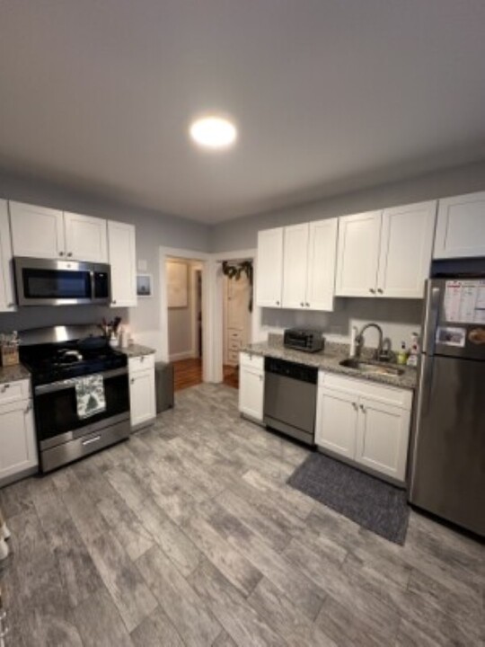 876 Adams St, Unit 1 in Boston, MA - Building Photo
