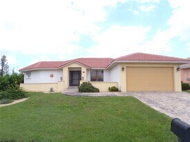 1412 Grebe Ct in Punta Gorda, FL - Building Photo