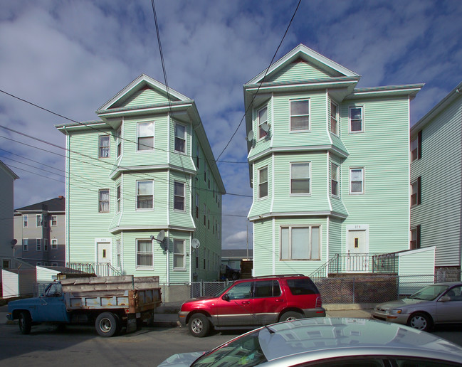 370-378 Ferry St in Fall River, MA - Building Photo - Building Photo