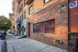 318 E 117th St in New York, NY - Building Photo - Building Photo