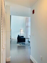 7700 Collins Ave, Unit 1 in Miami Beach, FL - Building Photo - Building Photo