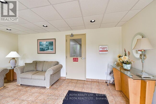 125 Bond St in Orillia, ON - Building Photo - Building Photo
