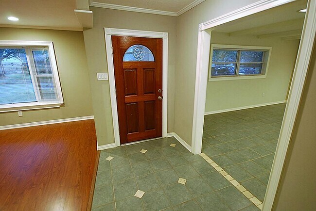 986 Chamboard Ln in Houston, TX - Building Photo - Building Photo