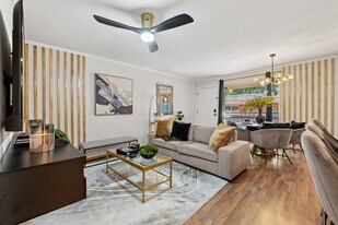 4368 Cedar Springs Rd in Dallas, TX - Building Photo