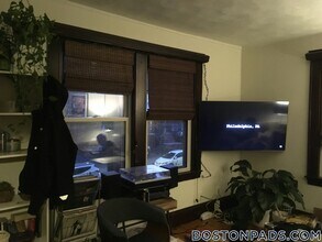 157 Summer St, Unit 8F in Somerville, MA - Foto de edificio - Building Photo