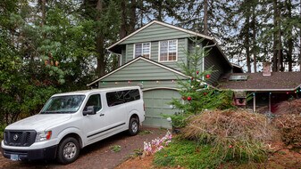 15270 SW Springdale Ct, Unit 200 in Beaverton, OR - Building Photo