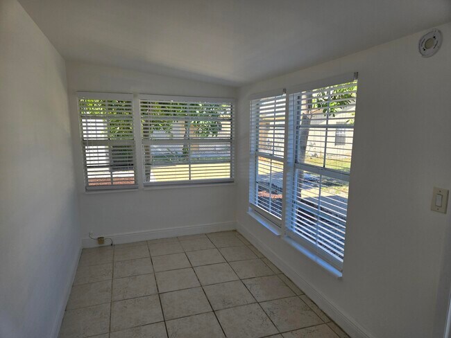 228 SE 3rd Ave in Delray Beach, FL - Building Photo - Building Photo