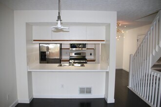 5702 Mango Ln in Hilliard, OH - Building Photo - Building Photo