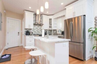 40 Eddy St in Newton, MA - Building Photo - Building Photo