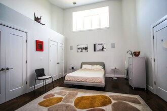 225 Dorchester St, Unit 5 in Boston, MA - Building Photo - Building Photo