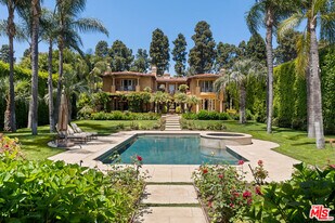 1008 Lexington Rd in Beverly Hills, CA - Building Photo