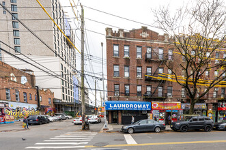 1604 Mermaid Ave in Brooklyn, NY - Foto de edificio - Building Photo