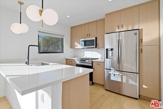 1210 Larrabee St in West Hollywood, CA - Building Photo - Building Photo