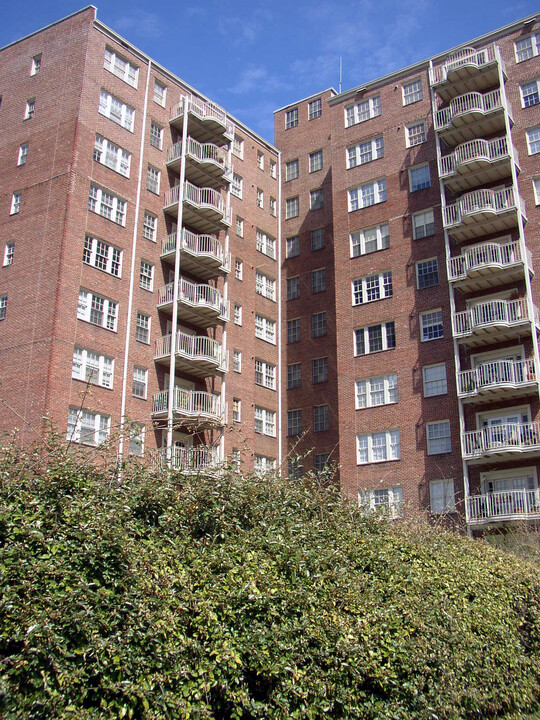 Claridge Manor Apartments in Birmingham, AL - Building Photo