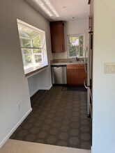 335 Willow Ave, Unit 2 in Corte Madera, CA - Foto de edificio - Building Photo