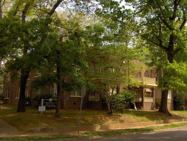 Magnolia Apartments in Charlotte, NC - Building Photo - Building Photo