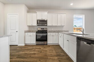 320 Kingston Wy in Waller, TX - Building Photo - Building Photo