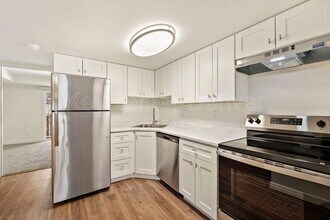 1885 S Quebec Way in Denver, CO - Building Photo - Building Photo