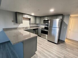 1741 Washington St in Braintree, MA - Building Photo