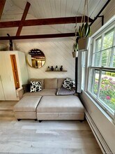 332 Canoe Pl Rd in Southampton, NY - Building Photo - Building Photo