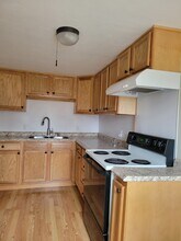 106 Emerson Ave, Unit 106A in Hampstead, NH - Building Photo - Building Photo