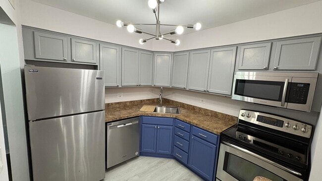 1125 Pleasant Run Dr in Wheeling, IL - Building Photo - Building Photo