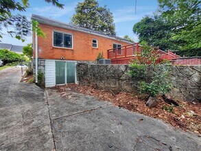 1457 Clairmont Rd in Decatur, GA - Building Photo - Building Photo