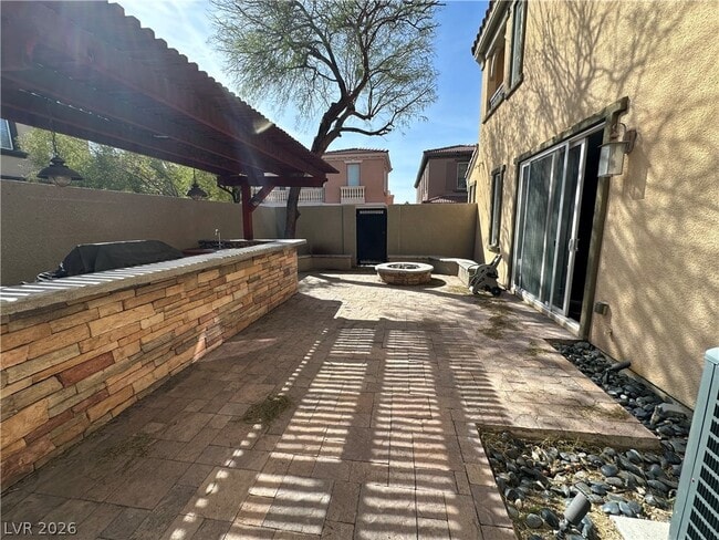 property at 2442 Granada Bluff Ct