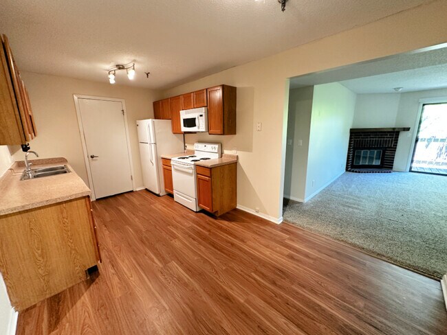 1320 Brook St in St. Charles, IL - Building Photo - Building Photo