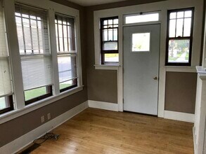 1100 Center St. in New Ulm, MN - Foto de edificio - Building Photo