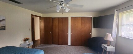 5914 Wilson Dr in Zephyrhills, FL - Building Photo - Building Photo